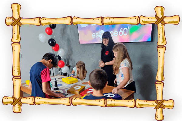 Monitores conduzem todo o jogo — Escape 60’ na sua casa