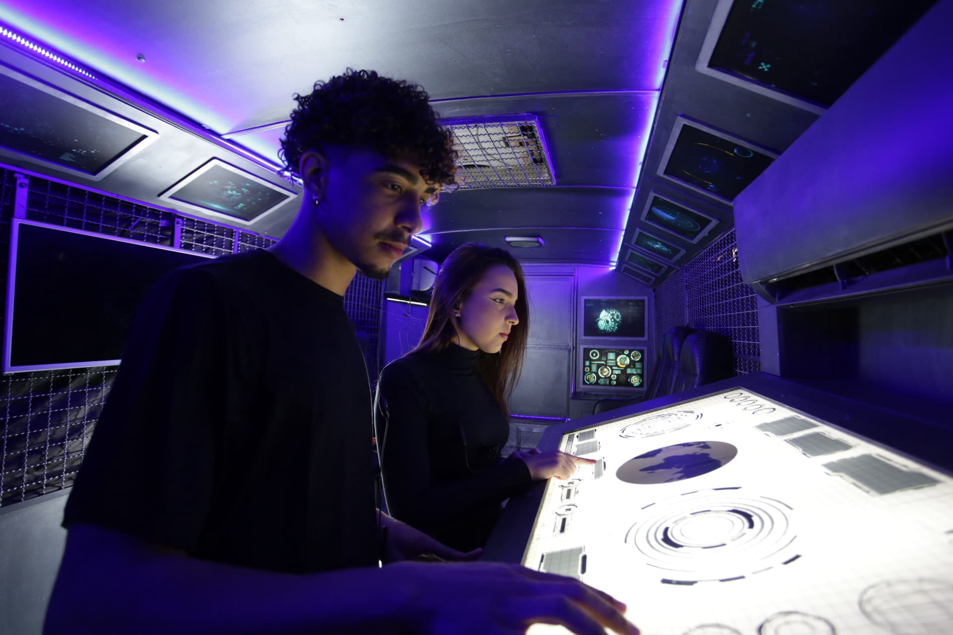 Nova sala CSI: Cyber – Missão Dr_One