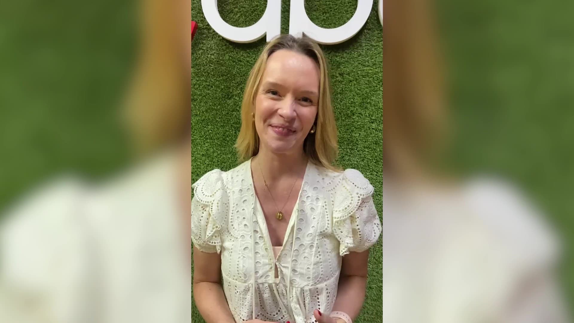 Depoimento em vídeo de cliente sobre a festa no Escape 60’