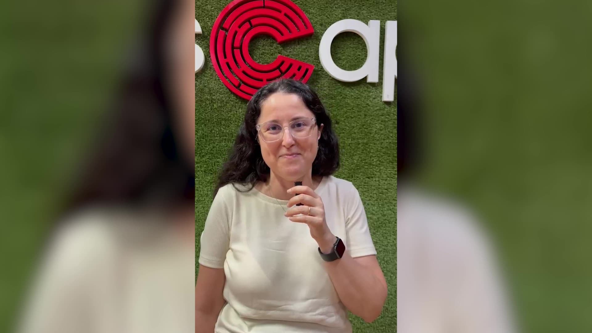 Depoimento em vídeo de cliente sobre a festa no Escape 60’